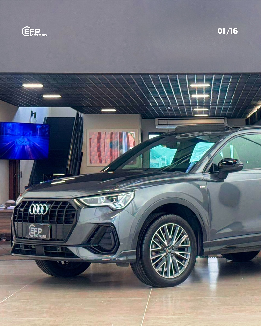 Audi Q3 cinza no showroom EFP Motors